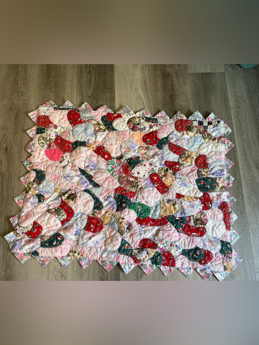 Handmade teardrop colourful baby quilt 36’x26’